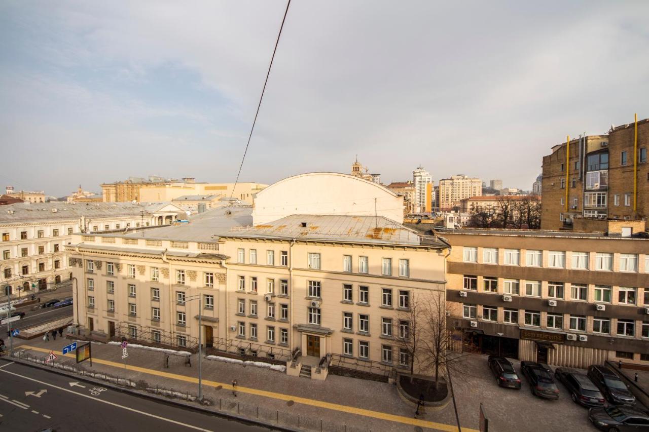 Дизайнерські Апартаменти У Центрі Біля Цуму Kiev Exterior foto
