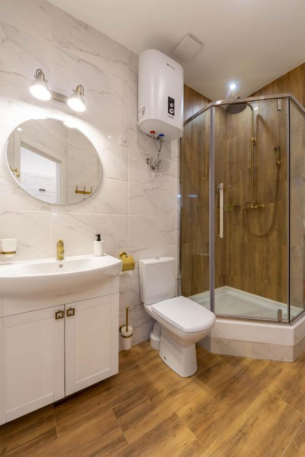 Дизайнерські Апартаменти У Центрі Біля Цуму Kiev Exterior foto