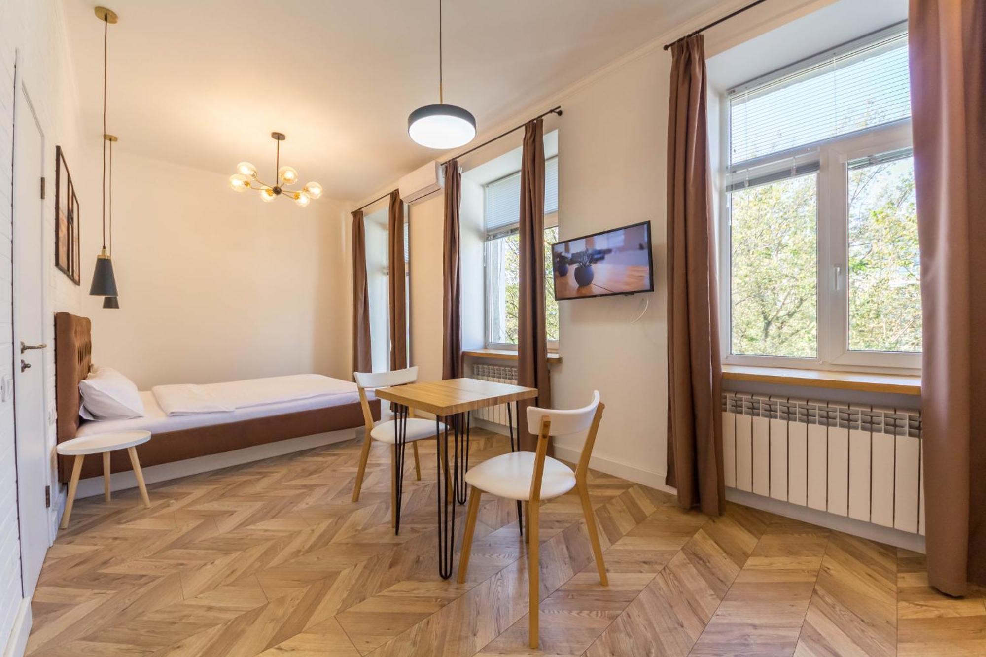 Дизайнерські Апартаменти У Центрі Біля Цуму Kiev Exterior foto